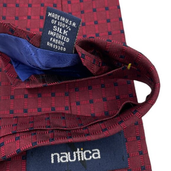 Nautica Silk Tie Burgundy Red Blue Geometric Cubes - Picture 4 of 6